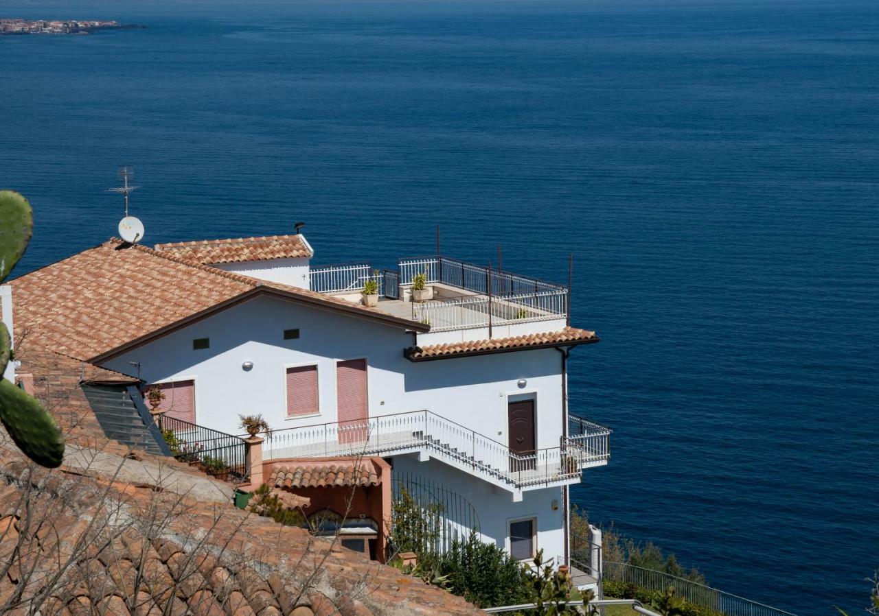 Villa La Timpa Acireale Exterior foto